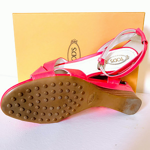 Tods roosad naiste sandaalid kingad nr 40 (2 foto / 3)