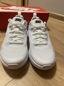 Кроссовки Nike 38 (новые) (3 фото из 5)