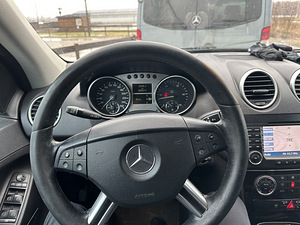 Мерседес-Бенц МЛ 320 CDI 4MATIC (5 фото из 6)