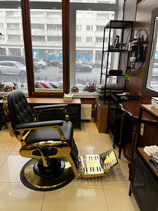 Otsime üldjuuksurit / barberit / braiderit (4 foto / 10)