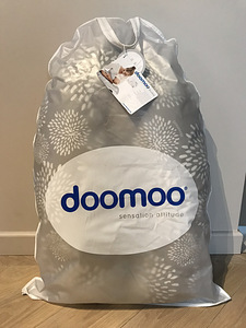 Doomoo Buddy подушка для кормления (1 фото из 3)