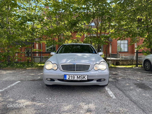 Mercedes-Benz W203 (foto #1)