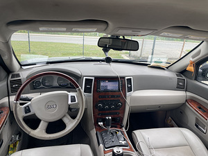 Jeep Grand Cherokee Overland (5 foto / 5)