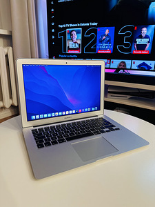 MacBook Air 2017 13" Silver i5 1.8GHz / 8GB RAM / 128GB (1 foto / 4)
