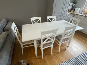 Pikendatav söögilaud ja toolid (3 foto / 4)