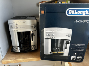 DeLonghi Magnifica täisautomaatne kohvimasin (6 foto / 6)