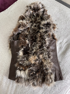 Naturaalne polaarrebase vest, suurus s-m (4 foto / 4)