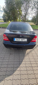 Mercedes-Benz (9 foto / 13)