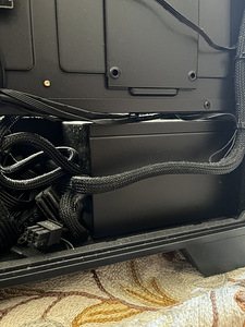 MSI MAG FORGE 101M Korpus / Case (7 foto / 10)