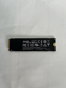 SAMSUNG 970 EVO PLUS 250GB NVMe M.2 SSD (3 foto / 3)