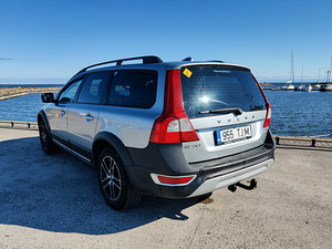 Volvo XC70 P3 2.4 D5 136 кВт (2 фото из 15)