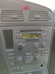 Volvo V70 (9 фото из 10)