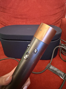 Dyson (4 фото из 4)