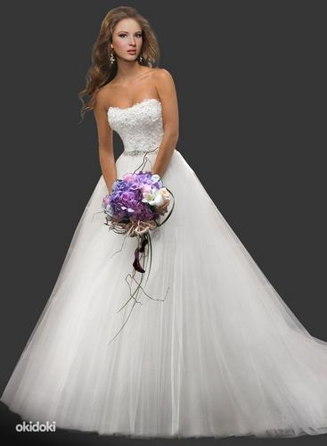 Новое свадебное платье с корсетом (фото #1)