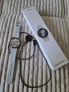 Samsung Watch 7 44мм (2 фото из 2)