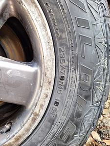 Land Rover Discovery r16 колеса + шины wildpeak A/T (8 фото из 9)
