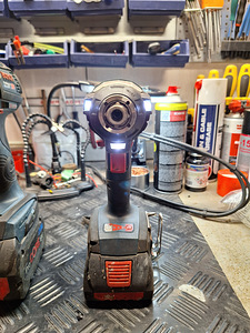 Bosch professional 18v (4 foto / 10)