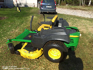 Murutraktor John Deere Z425 (3 foto / 5)