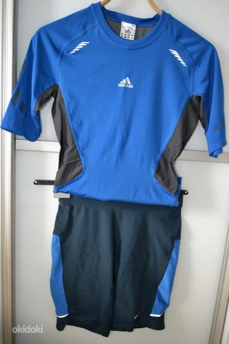 Футболка Adidas и беговые шорты Nike (фото #1)