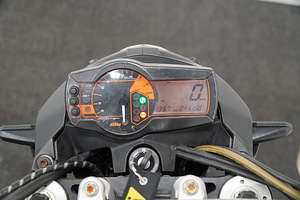 KTM 990 Super Duke (4 фото из 9)