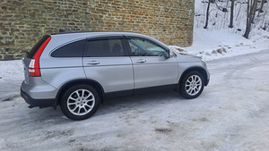 Honda Cr-V Executive (3 foto / 11)