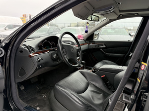 Mersedes Benz s320 (13 фото из 14)