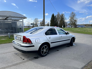 Volvo s60 2.4 D5 120kw (1 foto / 6)