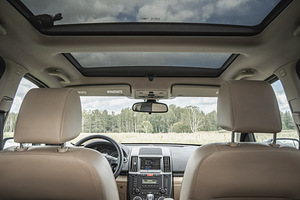 Land Rover Freelander (13 foto / 15)