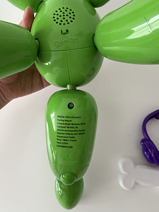 Mängurobot Squeakee the balloon dino. (4 foto / 6)