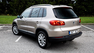Volkswagen Tiguan (6 foto / 15)