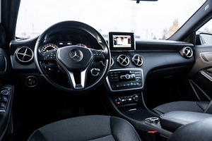Mercedes Benz A180 (12 foto / 15)