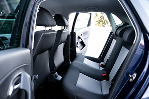 Volkswagen Polo (8 foto / 14)