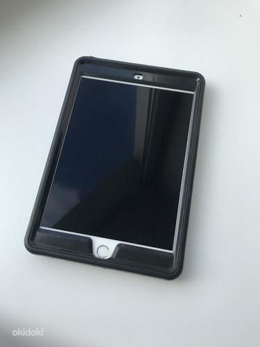 iPad 4 mini 16 ГБ (фото #1)