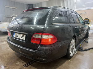 Mercedes bens E 270 (3 foto / 12)