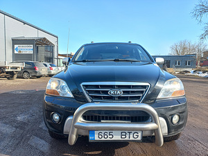 Kia Sorento 2008 (3 фото из 10)