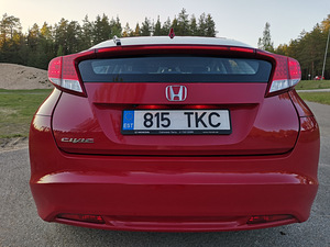Honda Civic (6 foto / 12)