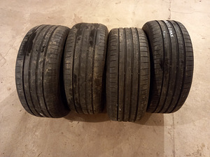 4 летние шины Dunlop 235/55/17 (2 фото из 6)
