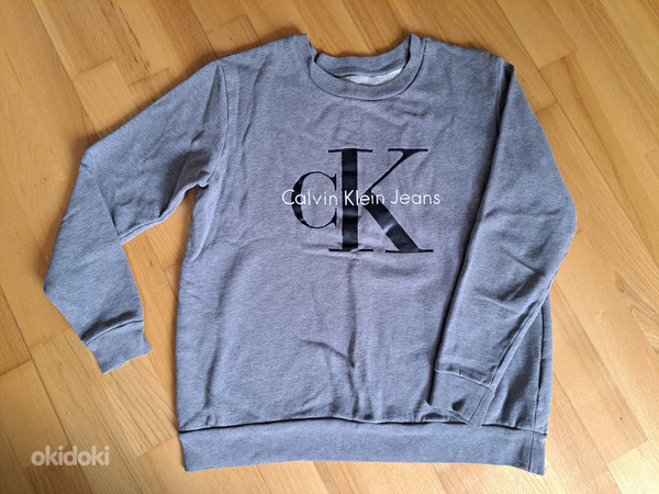 Calvin Klein pusa