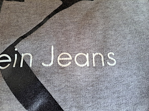 Толстовка Calvin Klein (2 фото из 3)