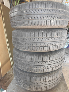 AUDI VW veljed 15" ja rehvid (2 foto / 4)