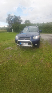 Hyundai Santa Fe 2.2 d 114 kw. 2009 a (1 foto / 7)