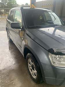 Suzuki Grand Vitaro (4 foto / 9)