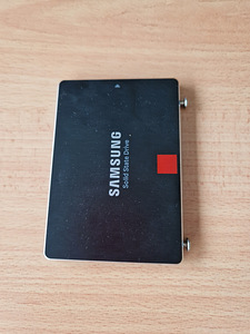 Samsung 850 Pro 256Gb (1 foto / 2)
