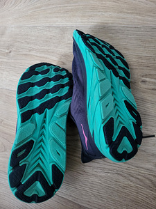 Hoka One One Clifton 8 (3 foto / 4)