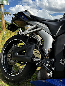 Honda CBR 600rr 2007 (7 foto / 10)