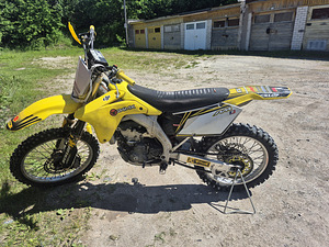 Suzuki RMZ 450 2006 (3 foto / 4)