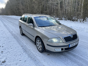 Skoda Octavia 1,9 77kw (2 foto / 6)