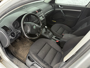 Skoda Octavia 1.9 77kw (7 foto / 7)