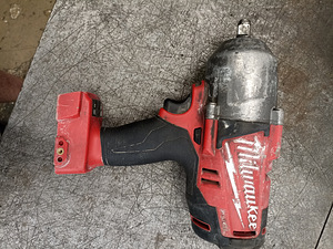 Milwaukee M18 FHIWF12 (1 foto / 3)