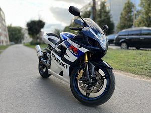 Suzuki gsx-r 1000 (4 foto / 8)